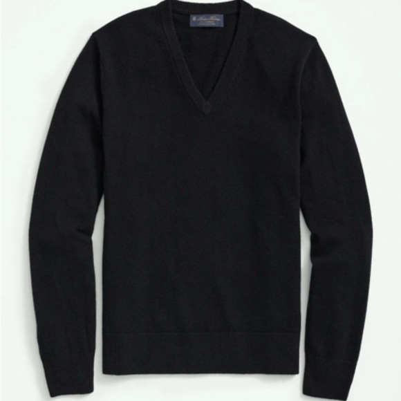 Brooks Brother’s NWT 3-Ply Scottish Cashmere V-Neck Sweater Black Medium - Picture 1 of 9